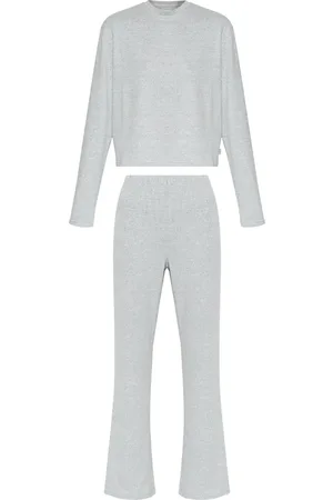 UGG May set