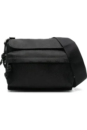 Gucci Medium GG-motif messenger bag