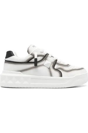 VALENTINO GARAVANI Leather One Studs XL sneakers