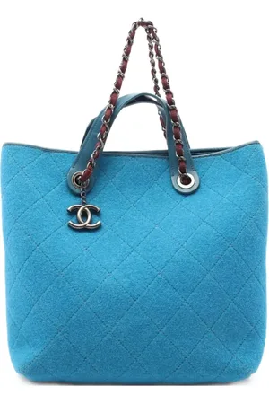 CHANEL 2011 Matelass?? shoulder bag