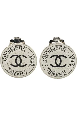 CHANEL 2000 Cruise CC Logo Disc Clip on Earrings costume earrings