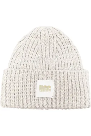 UGG Logo-patch ribbed-knit beanie