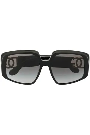 Dolce & Gabbana Oversized logo-plaque sunglasses