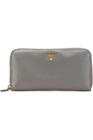 Prada 2000-2024 Vitello Daino Zip Around Wallet long wallets