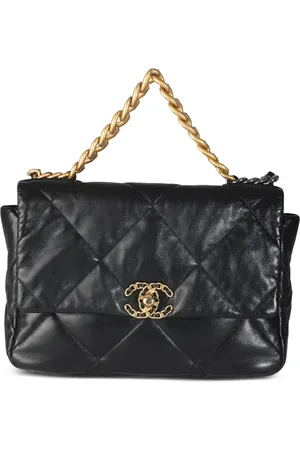 CHANEL Large quilted flap shoulder bag