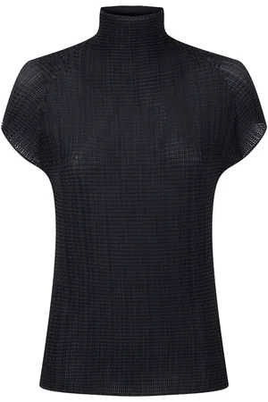 Issey Miyake Plissé T-shirt