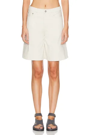 JOHN ELLIOTT Bermuda Denim Short in - Ivory. Size 24 (also in 25, 26, 27).