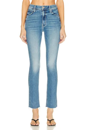 Mother Mid Rise Dazzler Ankle Fray in - Denim-Medium. Size 23 (also in 24, 25, 26, 27, 28, 29, 30).