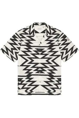 Moncler Short Sleeve Shirt in - Black. Size S (also in ).