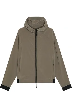 Moncler Kurz Jacket in - Nude. Size 2 (also in 3, 5).