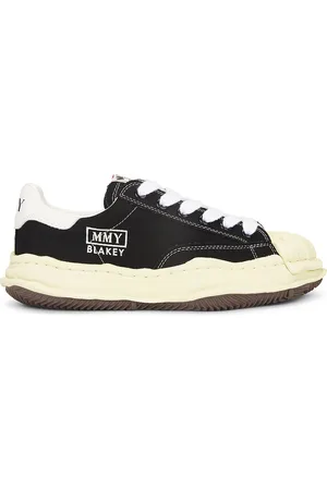 Maison Mihara Yasuhiro Blakey Low Original Vintage Color Sole Canvas Low-Top Sneaker in - . Size 42 (also in 43, 44, 45).