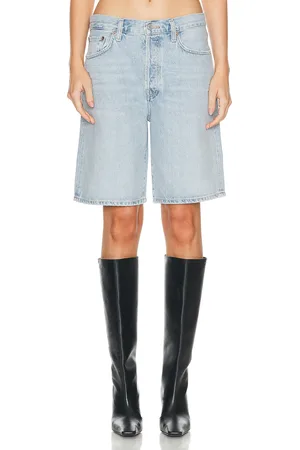 AGOLDE Risha Short in - Denim-Light. Size 25 (also in ).
