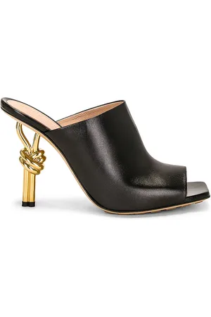 Bottega Veneta Knot Mule Sandal in - . Size 36.5 (also in 37.5, 38, 39, 39.5, 41).