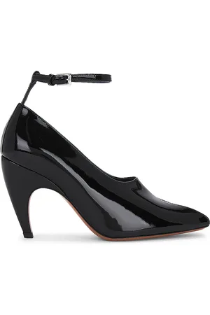 Alaïa Shark Pump in - Black. Size 36 (also in 37, 38, 39, 40, 42).