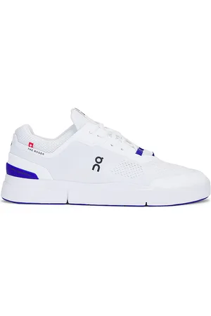 On Running The Roger Spin Sneaker in - White. Size 10 (also in 10.5, 11, 11.5, 12, 12.5, 13, 7, 7.5, 8, 8.5, 9, 9.5).