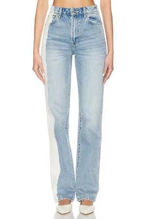 GRLFRND Sara Super High-rise Straight in - Denim-Light. Size 23 (also in 24, 25, 26, 27, 31).