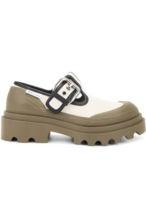 Bottega Veneta Trek Flat in Natural Black & Liana - Taupe,White. Size 36 (also in 37, 38, 39, 40).