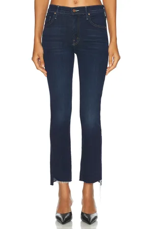 Mother The Insider Crop Step Fray in - Denim-Dark. Size 27 (also in ).