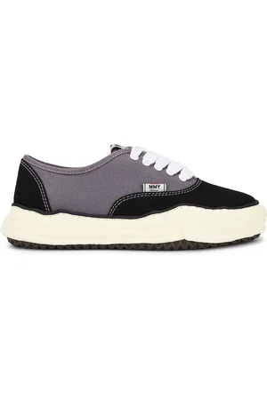 Maison Mihara Yasuhiro Baker Vintage Color Original Sole Canvas Low-Top Sneaker in - Black. Size 41 (also in ).