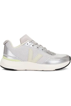 Veja Impala Sneaker in Light Grey Pierre & Silver - Metallic Silver. Size 36 (also in 37).