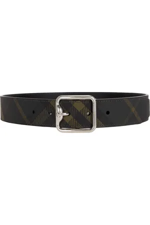Burberry B Buckle Belt in - Black. Size 70 (also in 80).