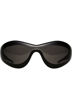 CHIMI Amelia Gray One Sunglasses in - . Size all.