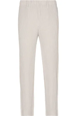 Issey Miyake Straight Leg Pants in - Grey. Size 1 (also in 2, 3).