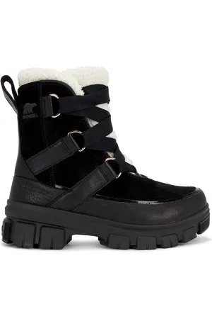 sorel Tivoli V Resort Boot in - Black. Size 6 (also in 7, 8).