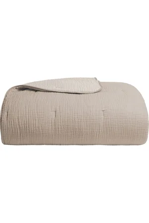 Parachute Organic Cloud Cotton Quilt in - Ivory. Size FULL/QUEEN (also in ).