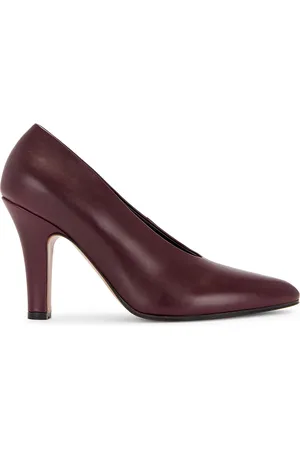 The Row Prudens Pump in - Burgundy. Size 36 (also in 37, 38, 38.5, 39, 41).