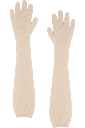 The Row Ivot Gloves in - Tan. Size all.