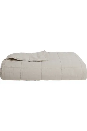 Parachute Linen Box Quilt in - White. Size FULL/QUEEN (also in ).
