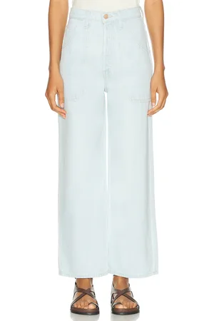 Mother High Waisted Smoothie Carpenter Ankle in - Denim-Light. Size 24 (also in 25, 26, 27, 30, 31, 32).