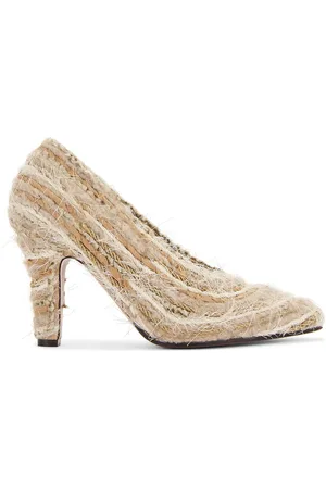 The Row Prudens Pump in - Beige. Size 36 (also in 36.5, 37.5, 38, 38.5, 39, 39.5, 40, 41).
