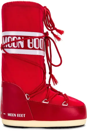 Moon Boot Nylon Classic Boot in - . Size 39/41 (also in 35/38).