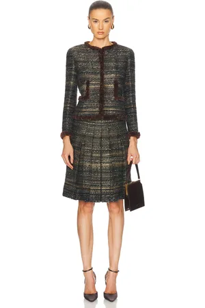 CHANEL Jacket & Skirt Set in - Navy. Size 40 (also in ).