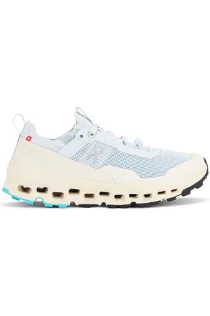 On Running Cloudultra 2 Po Sneaker in - Baby Blue. Size 10 (also in 5, 7, 7.5, 8, 8.5, 9, 9.5).