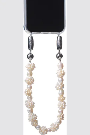 Ossa Cluster Pearl Wristlet in - . Size all.