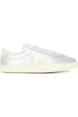 Veja Volley Sneaker in - Metallic Silver. Size 36 (also in 37, 38, 39, 40, 41).