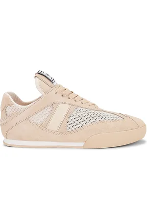 Chloé Kick Sneaker in - Blush. Size 36 (also in 37, 38, 39).