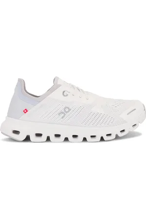 On Running Cloud 6 Coast Sneaker in - White. Size 10 (also in 5, 5.5, 6, 6.5, 7, 7.5, 8, 8.5, 9, 9.5).