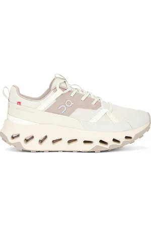 On Running Cloudhoriz Sneaker in - Cream. Size 10 (also in 5, 6, 8.5, 9, 9.5).