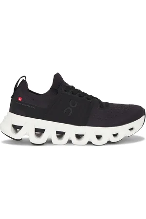 On Running Cloudswift 4 Sneaker in - Black. Size 10 (also in 5.5, 6, 6.5, 7, 7.5, 8, 8.5, 9, 9.5).