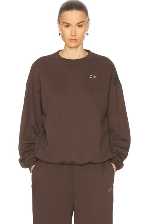 alo Accolade Crew Neck Pullover Sweatshirt in - Brown. Size L (also in M, S, XL, XS).