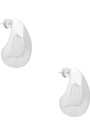 Eliou Magda Earrings in - Metallic Silver. Size all.