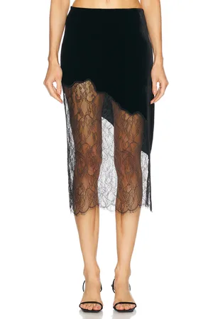 Frame Velvet Lace Skirt in - . Size 6 (also in ).