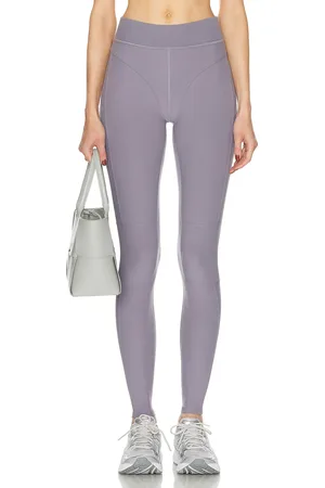 alo Soft High-waist Head Start Legging in - Grey. Size XS (also in ).
