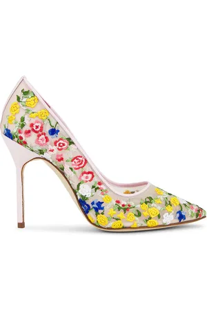 Manolo Blahnik Jardino 105 Pump in - Yellow. Size 38.5 (also in 39, 39.5, 40).
