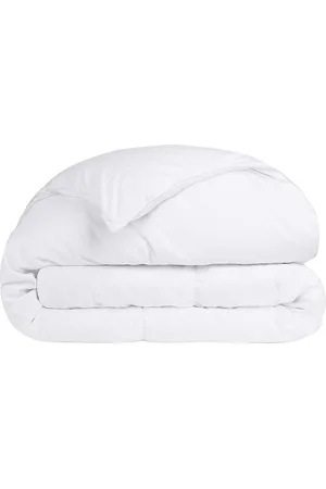 Parachute Midweight Down Alternative Duvet Insert in N/A - Beige. Size FULL/QUEEN (also in ).