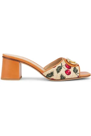 VALENTINO GARAVANI V Logo Signature Slide in - Tan. Size 36 (also in 37, 37.5, 38.5, 39, 39.5, 41).